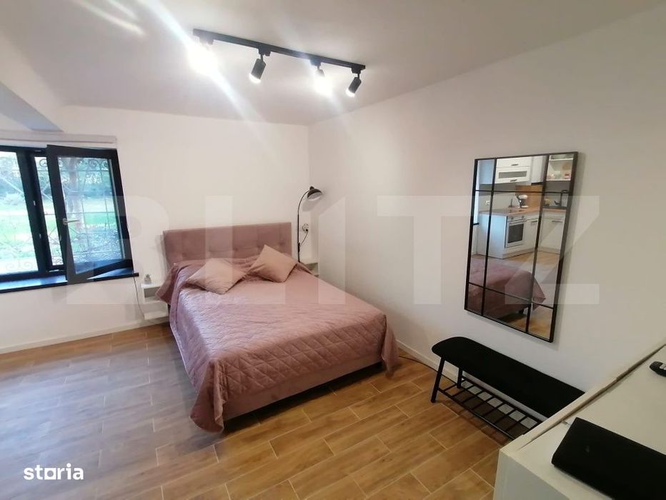 Garsoniera moderna tip studio, 25 mp, Semicentral, cu loc de parcare — fotografia 1