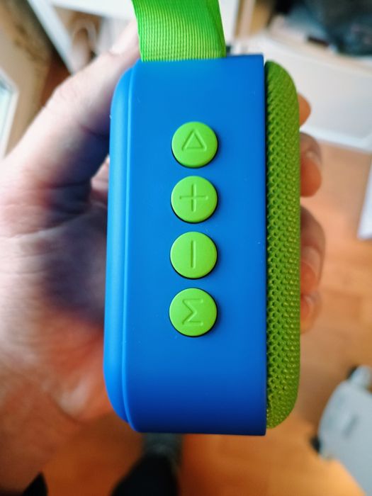 BLUTOOTH колонка на Tuborg. С радио/флашка/карта памет