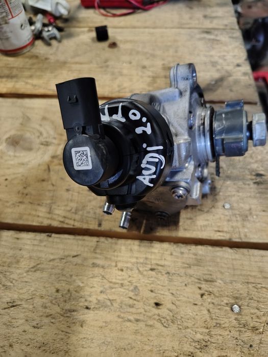 Pompa inalte pompa injectie audi a4 b9 audi a6 c8 audi a5 audi q5 2.0tdi euro6 dez cod pompa 0445010790 perfect functionala