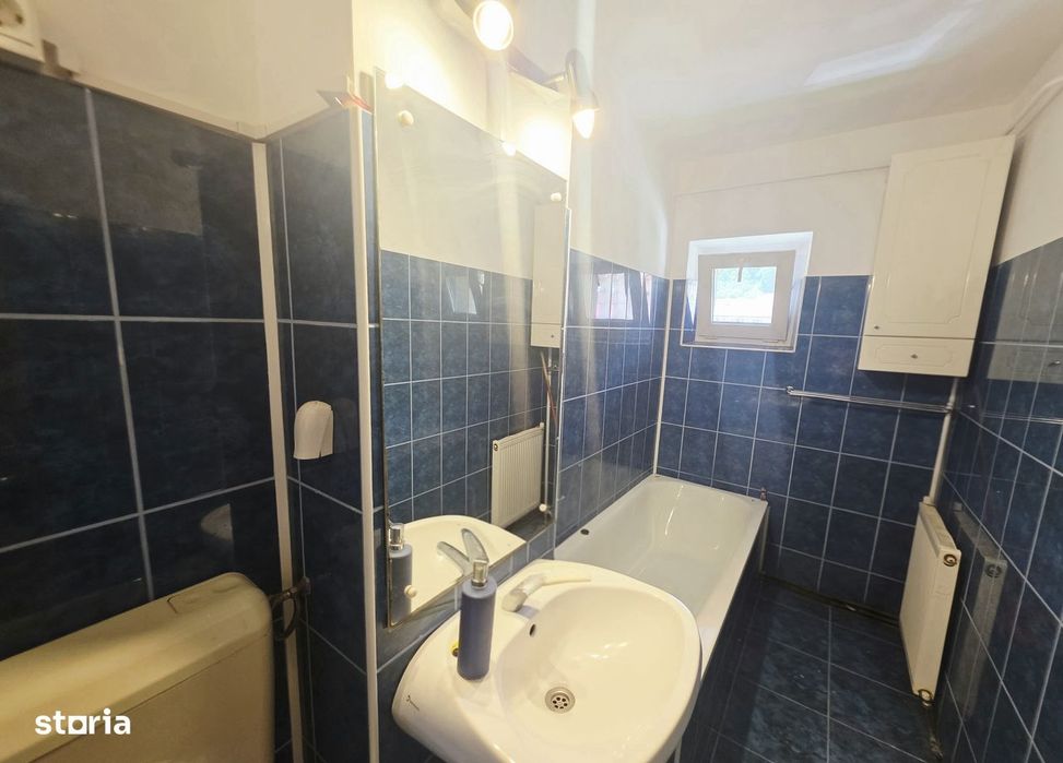 Vand apartament 2 camere decomandat Racadau cu beci si parcare