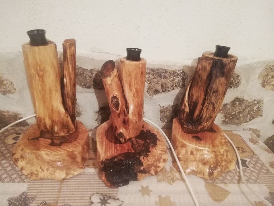 Настолна лампа от акация и дъб