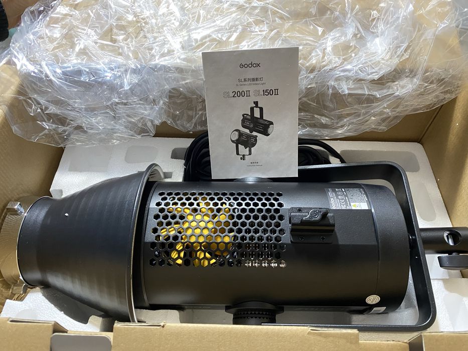 GodoxSL200// Video Light
