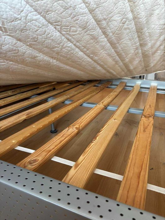 Легло с дървена подматрачна рамка и матрак TED 140x200cm