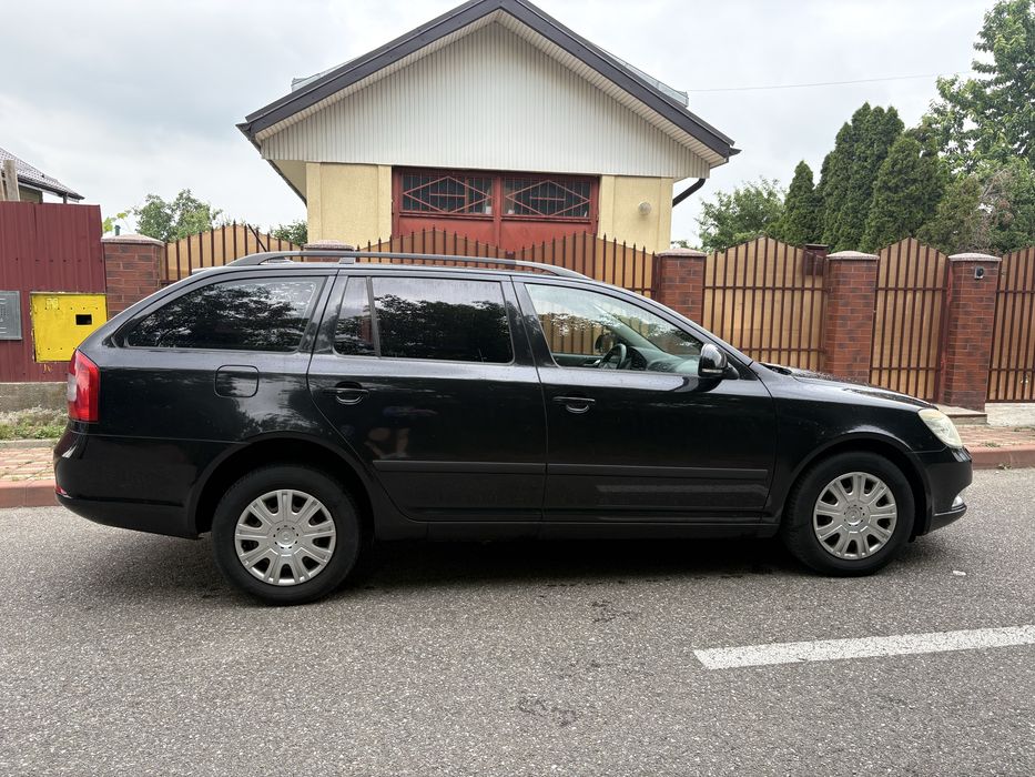 SKODA Octavia 2012 — imagine 4