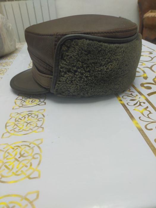 Шапки почти новые