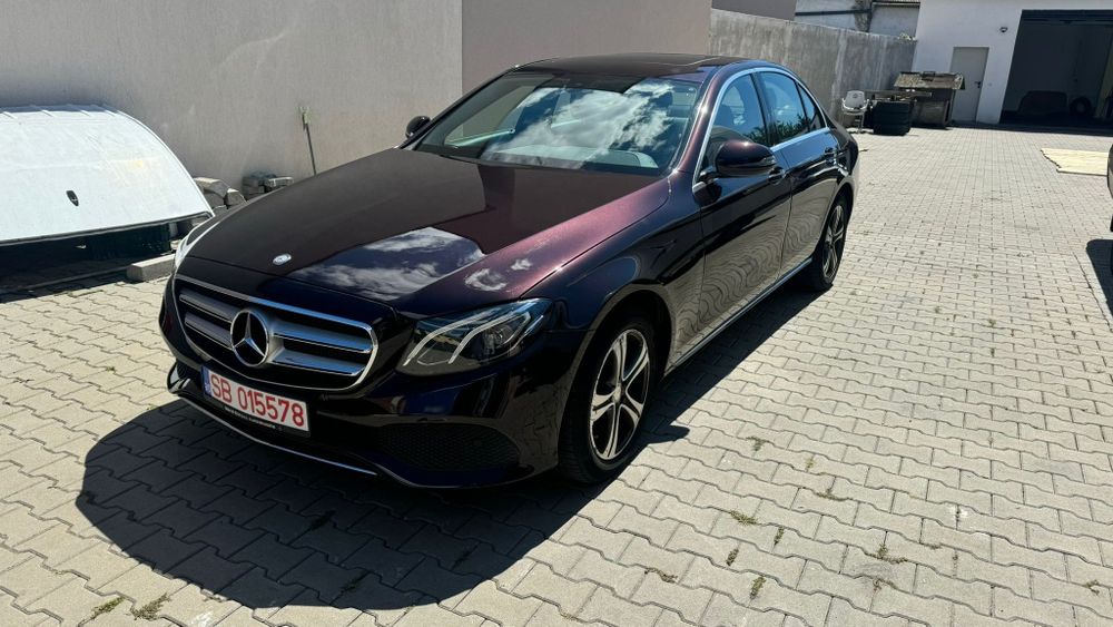 Inchiriez Mercedes E200 Bolt - Uber - Black Cab