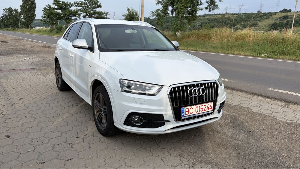 AUDI Q3