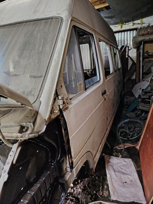 Продам рено трафик