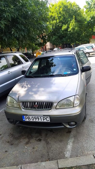 Продавам Кия Каренс 2001 г 1.8 110 коня