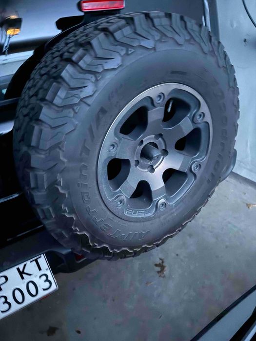 BFGoodrich All-Terrain KO2, размер 285/70/17. ДОТ 4920, карани около 40 000 км