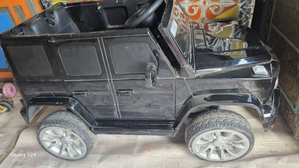 Продам детскую машину