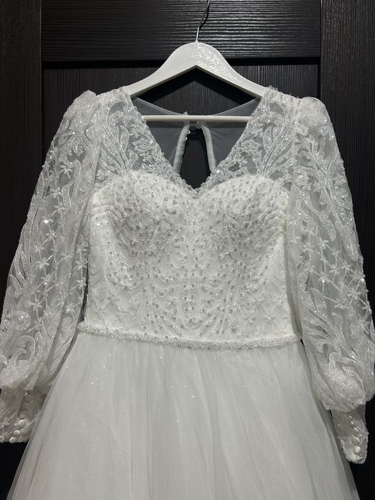 Срочно! Продам свадебное платье 42-44раз.