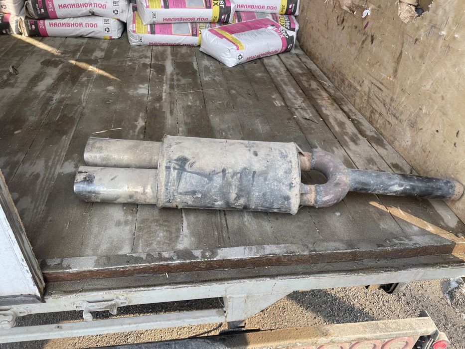 Глушитель на мерседес Е210 W124