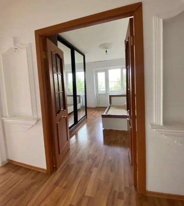 продам 3-х ком. 56кв. 4мкр. 5-этаж