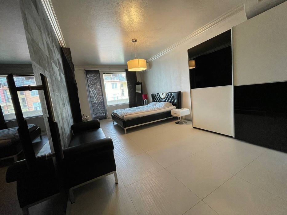 Дава се под наем Двустаен апартамент в Пазарджик, Идеален център - 80 кв.м за 850 € - Снимка #5