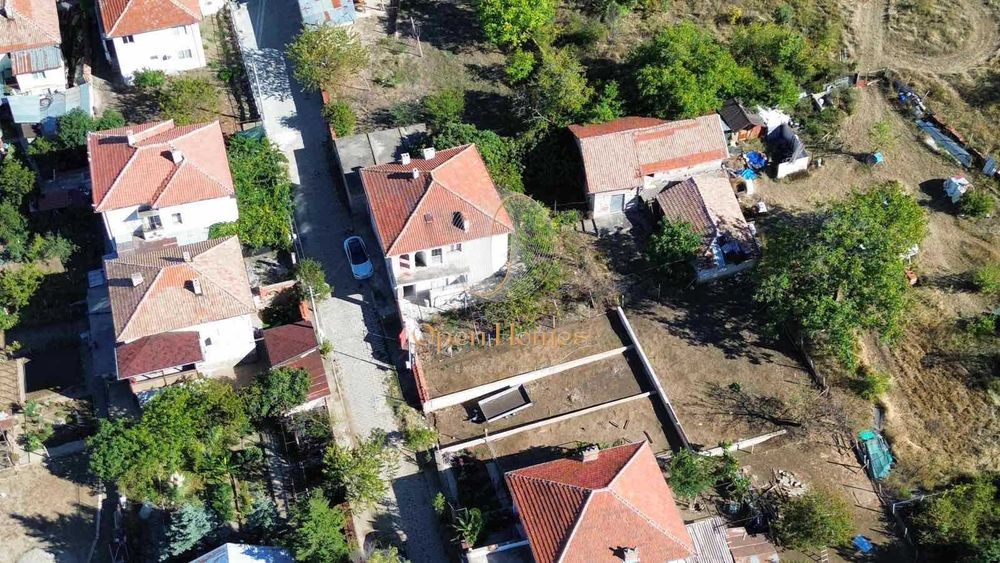 Продава се Къща в Перущица - 174 кв.м за 543 €/кв.м - Снимка #3