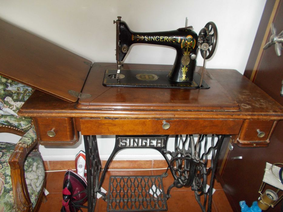 Mașină de cusut Singer