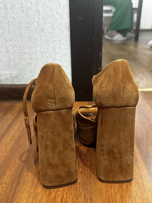 Продам Босоножки зара