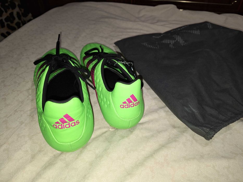 Ghete de fotbal Adidas cu crampoane