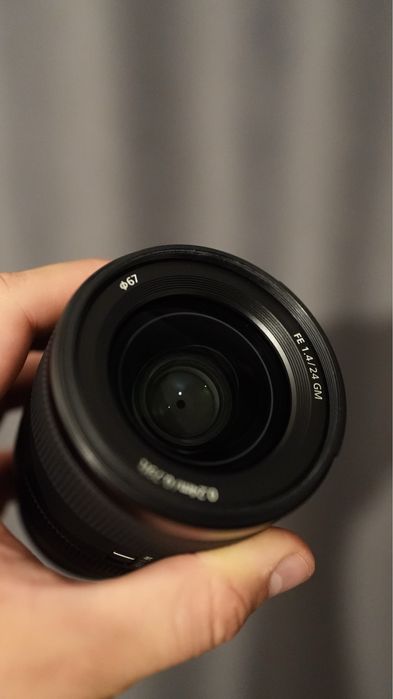 Sony FE 24mm f/1.4 GM