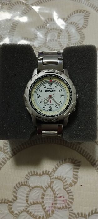 Продам часы TIMEX reef gear