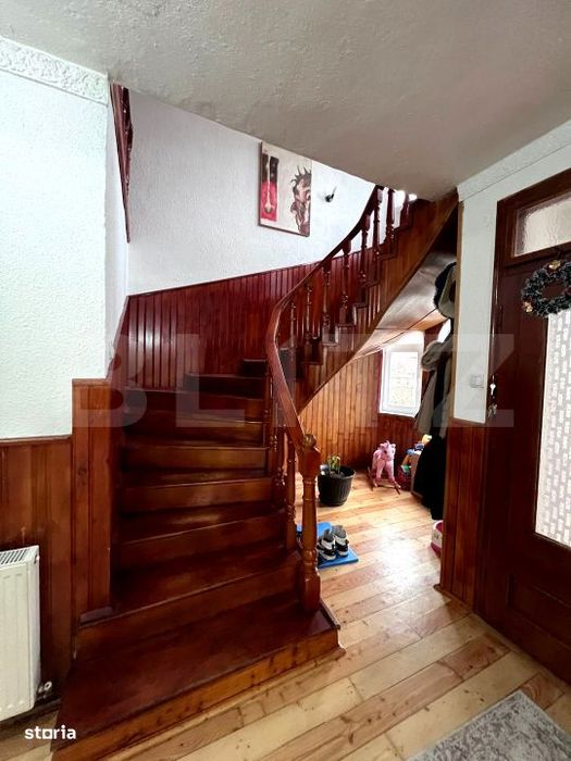Casa tip duplex – 272 mp utili, 9 camere ,in  zona Cetate