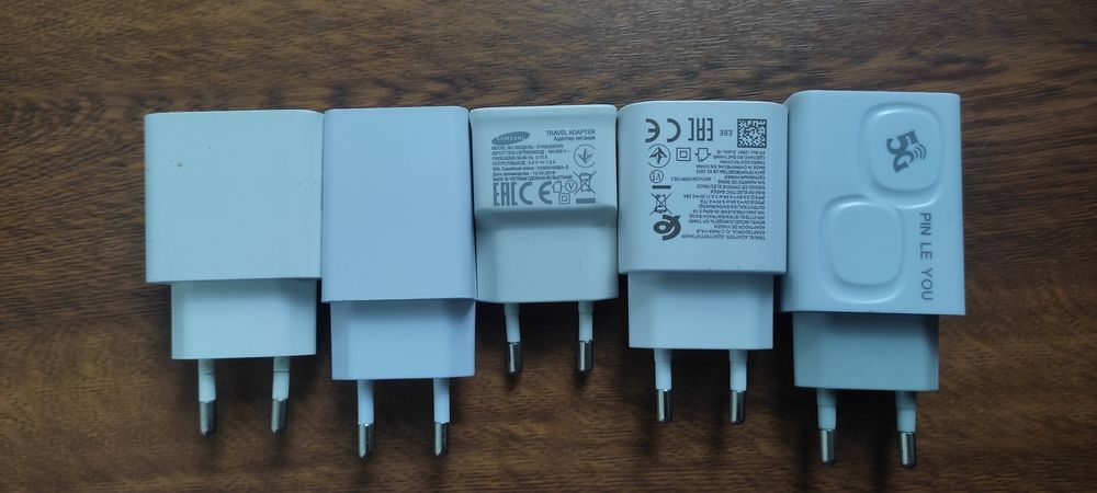 Зарядное устройство 5 штук на разные телефоны