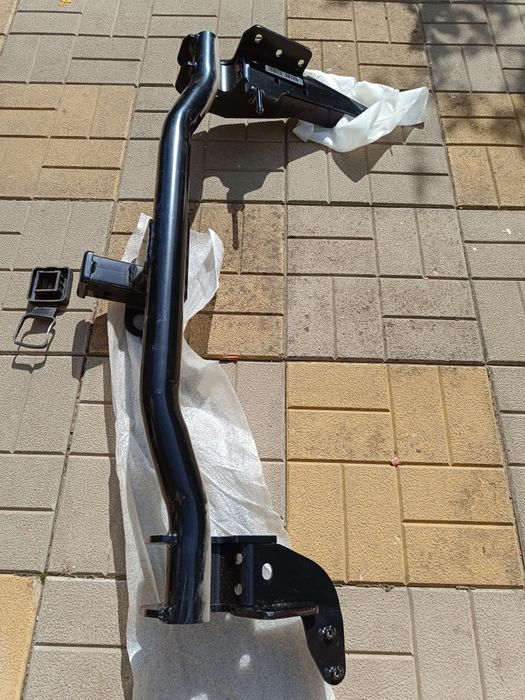 Carlig remorcare pentru Infiniti FX original