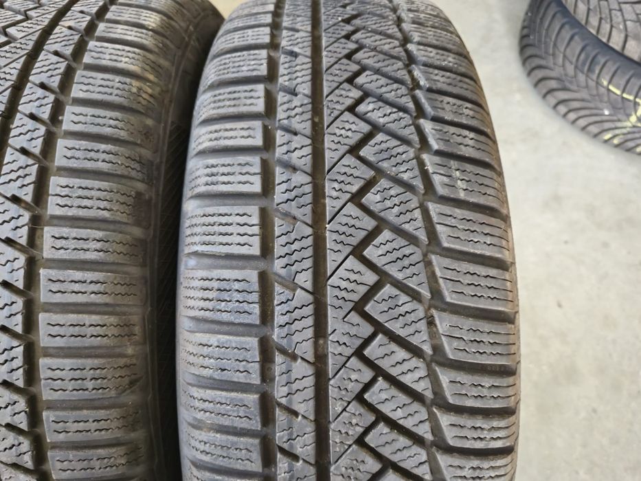 4 anvelope iarna  Continental  215 55 17 stare foarte buna