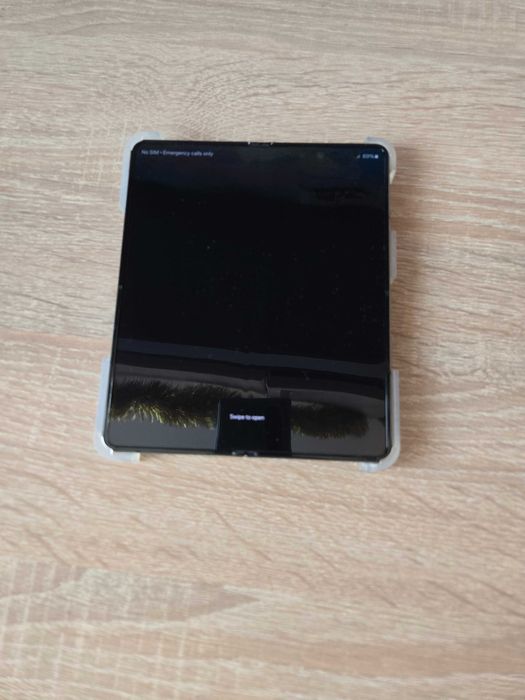 Samsung Galaxy Z Fold 4, 512GB, 12RAM, Black, нова батерия, фабр.наст.