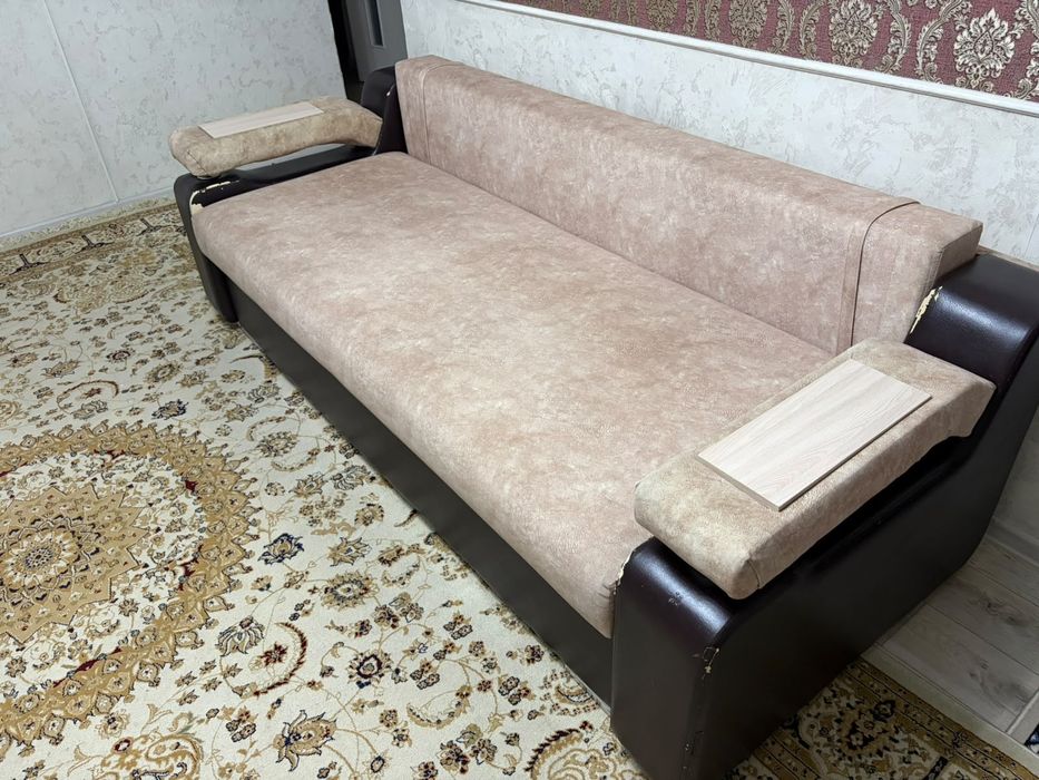 Продам диван с креслом