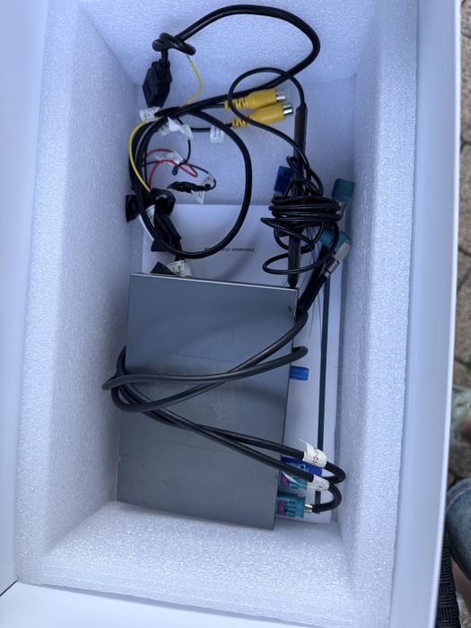 CarPlay Android Auto BMW CIC F10 F11 F25 X5 X6 E70 E71 MINI – Interfață OEM