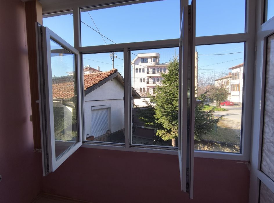 Дограма PVC и алуминиева - 250 евро и 150 евро