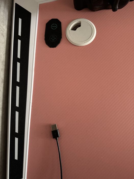 Продам компьютерный стол