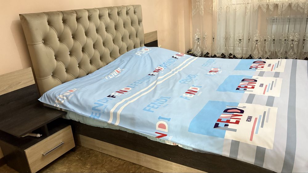 Спальный гарнитур