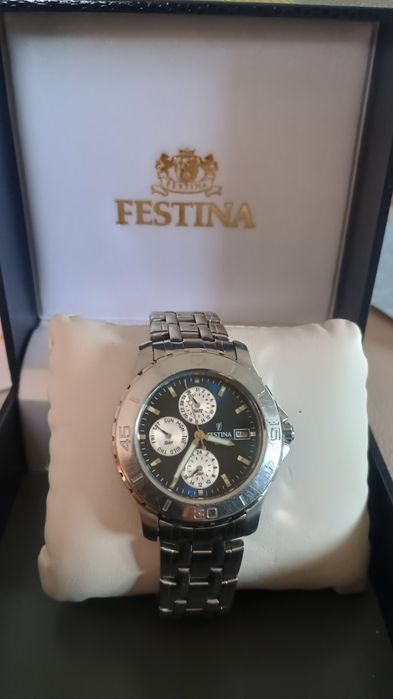 Vând ceas bărbătesc Festina ,cadran albastru,secundar și cronometru