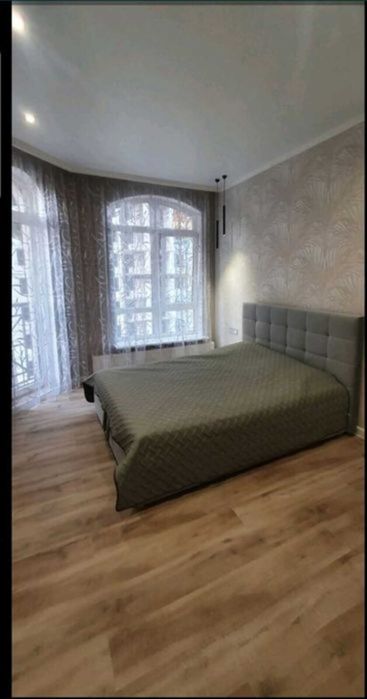 Дава се под наем Тристаен апартамент в София, Гео Милев - 90 кв.м за 663 € - Снимка #1