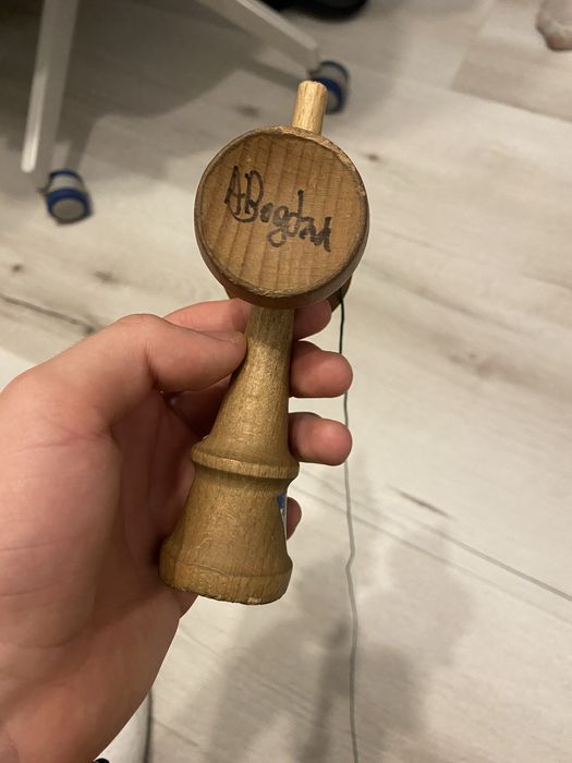 Kendama custom semnata