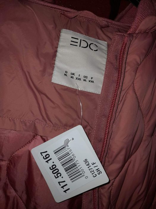 Vând geacă unisex