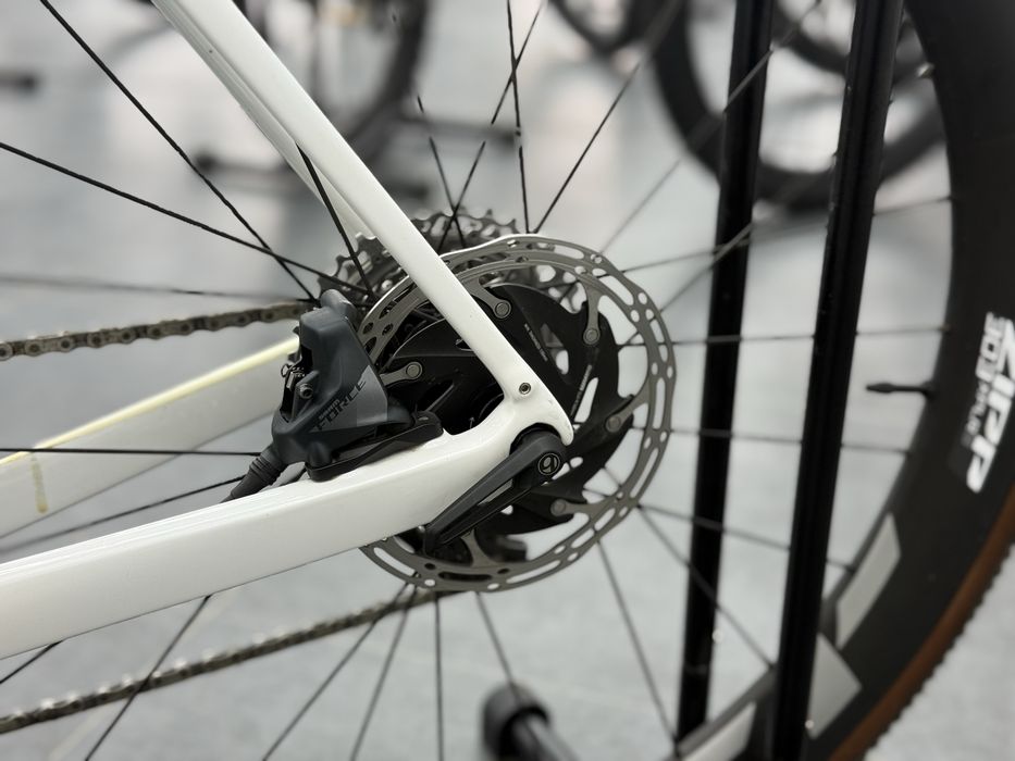 Trek Domane SL 5 56 размер 2x12 Sram Force AXS