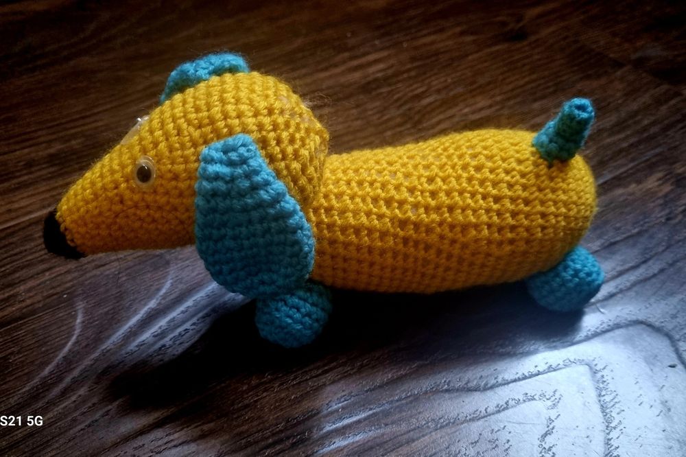 Собачки таксы  вязанные,