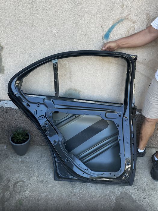 Ușă stânga spate mercedes e class w213.