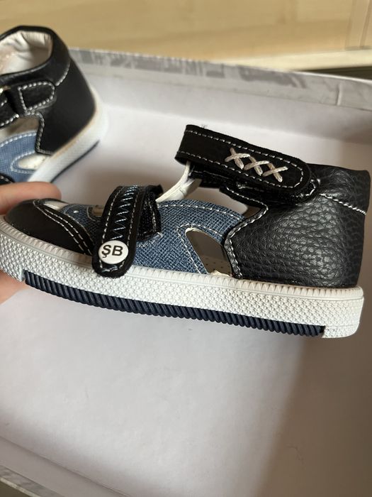 Детская обувь продам