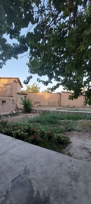 Продается участок в городе Янгиюле.