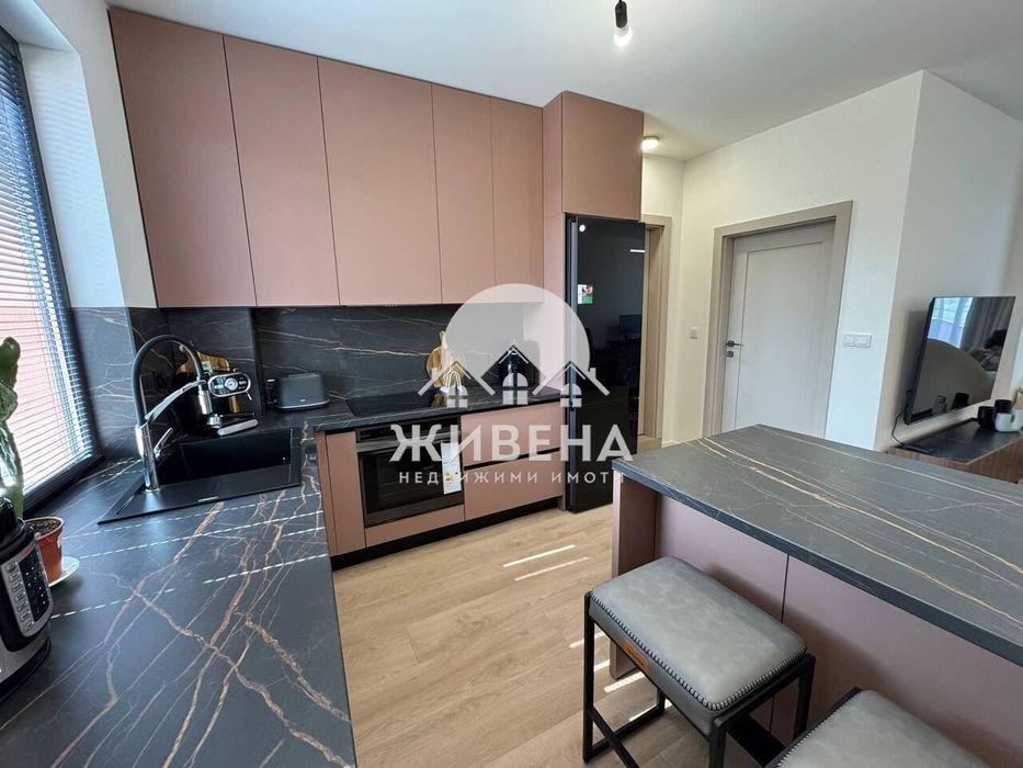 Обзаведен 3-стаен апартамент с морска гледка, до к.к. Св.Св. Констант