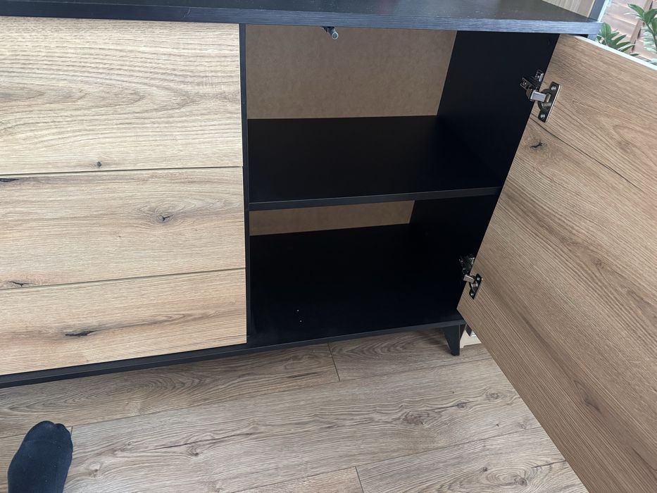 Vand comoda Tv pret-450 ron