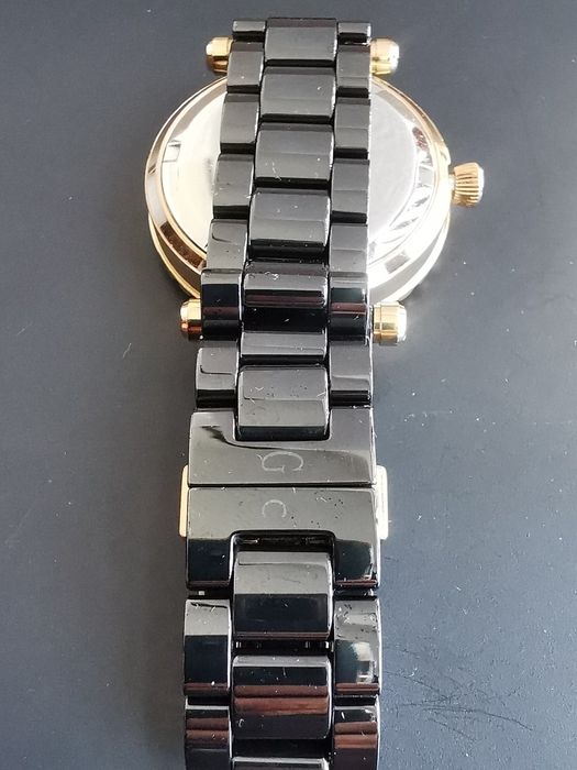 Ceas Guess Collection  Ceramic - Elvețian Quartz  34 mmmm