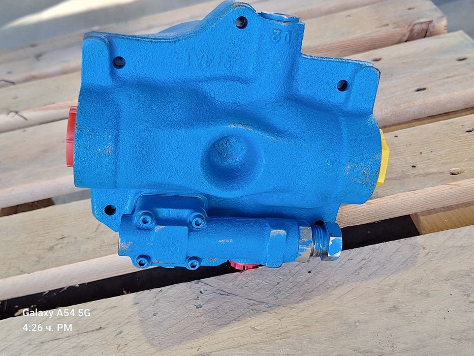 Бутална помпа Vickers PVQ 45