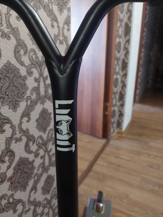 Самокат трюковой Limit