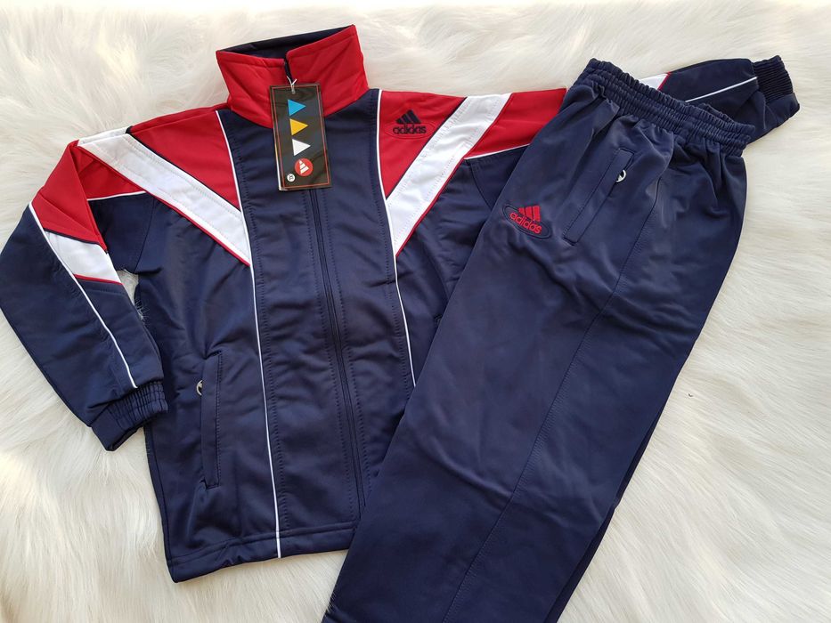 Детски екип Adidas 6-7 години - НОВ
